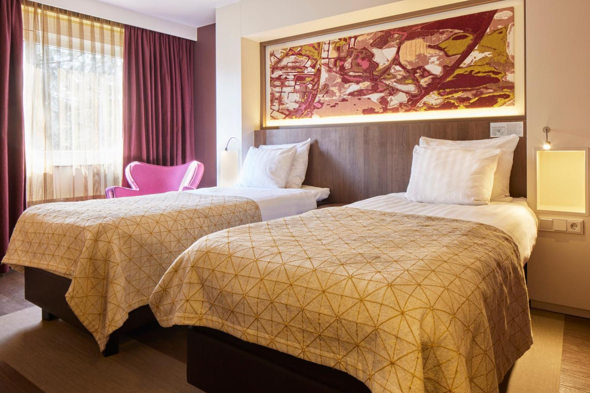 Auberge Du Bonheur Тилбург Экстерьер фото